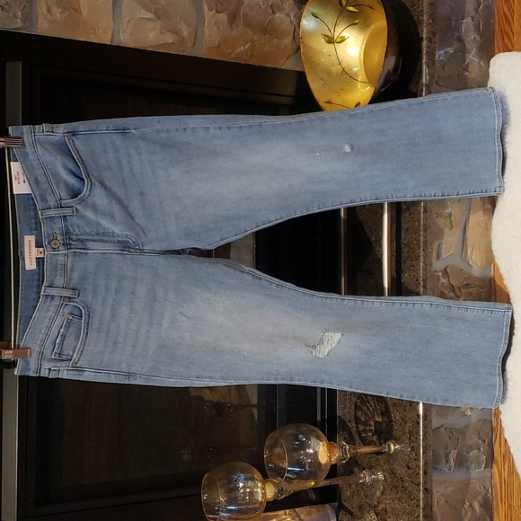 Back Button Pocket Mid Rise Boot Jeans in Mid Vintage Wash